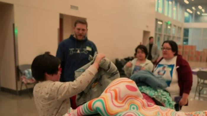 Houston Astros star Jeremy Peña meets with Robb Elementary survivors