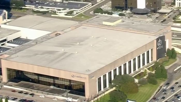 Handyman who discovered doable theft cash in Lakewood Church’s partitions says he deserves reward Handyman who discovered doable theft cash in Lakewood Church’s partitions says he deserves reward