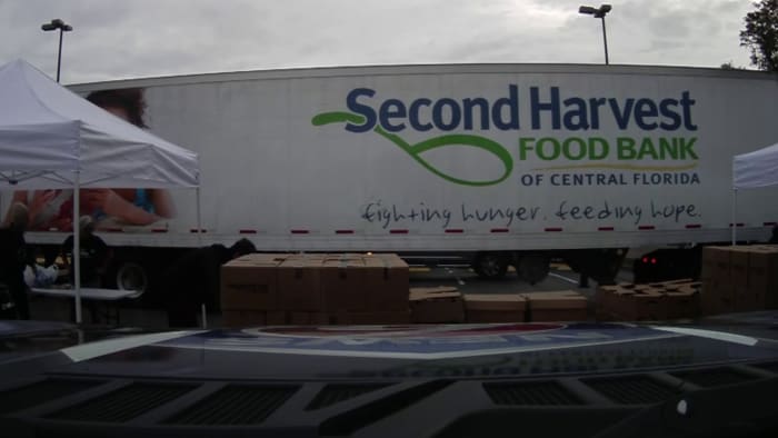 Food drive helps feed Orange County families over winter break