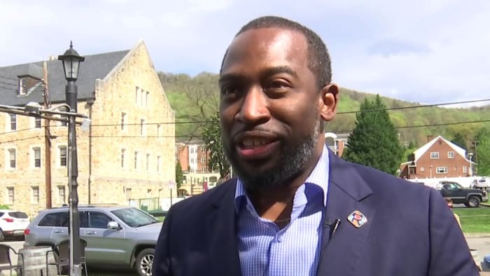 Mayor of Richmond Levar Stoney hosts Virginia Governor campaign stop in Roanoke