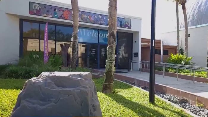 “It’s tragic”: Orlando groups react to Governor DeSantis’ cuts to arts funding