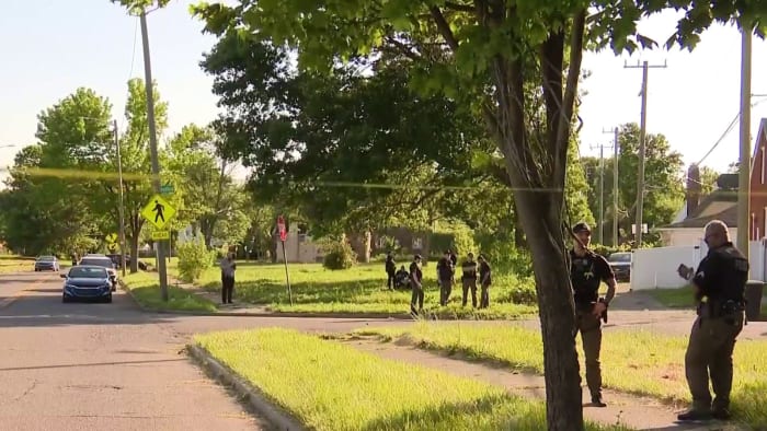 14-year-old boy shot, killed on Detroit’s east side