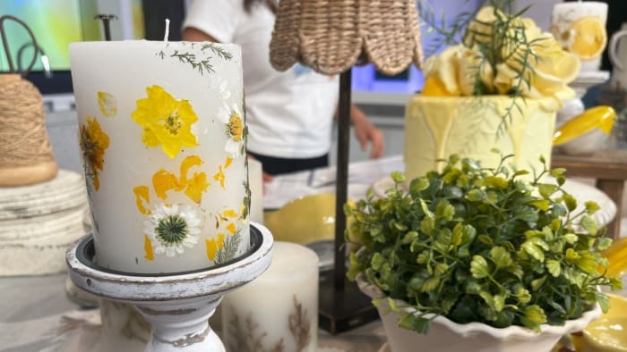 Spruce up your spring decor with pressed flower candles - Vimarsana News