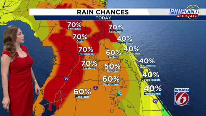 Firecracker HOT in Florida. Will rain dampen Fourth of July celebrations? thumbnail