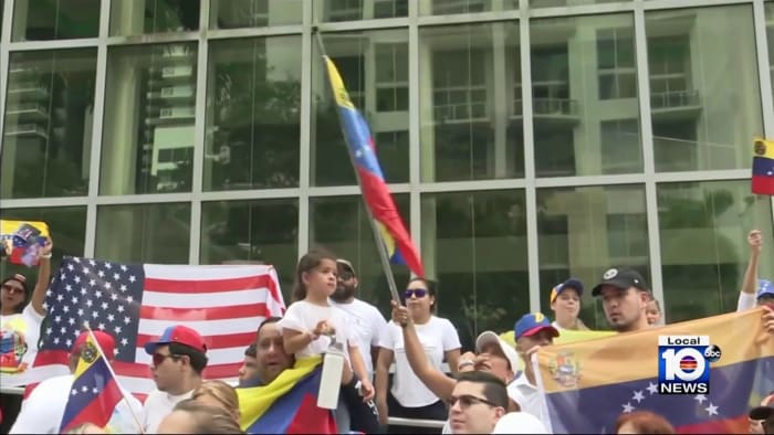 Venezuelan opposition in Miami-Dade hopes for an end to a quarter-century of socialist party rule