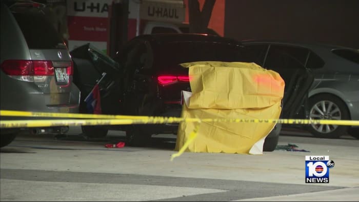 Search for gunman continues after woman killed, man injured in North Miami Beach shooting