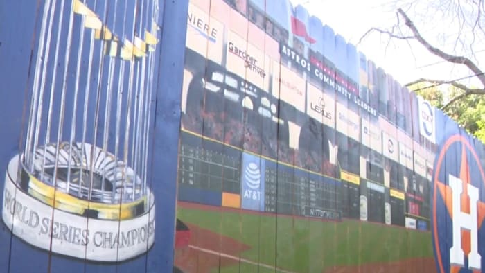 Houston Astros superfan has Minute Maid Park mural in backyard