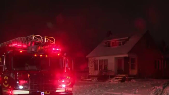 Man dies after house fire in Detroit