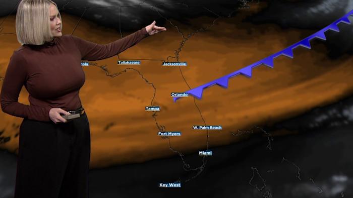 Warm, breezy and mostly dry in Central Florida through Christmas. Here’s your forecast