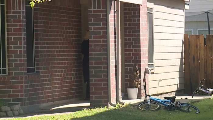 Sisters Attempt to Kill Mom Over Wi-Fi Disconnection