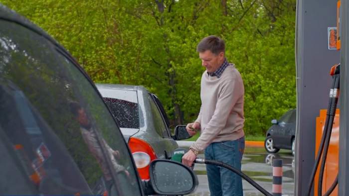 clickorlando.com - Florida gas prices drop slightly after sharp increase