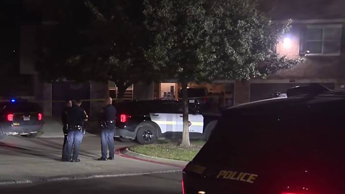 2 dead in shooting at Stone Oak apartment complex, SAPD says