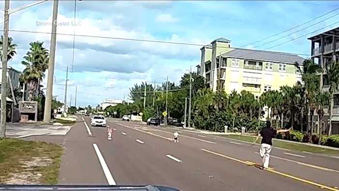 Good Samaritan Saves 2 Toddlers Wandering Florida Highway