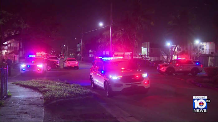 Man rushed to hospital after shooting in Miami