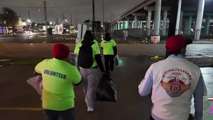 Operation Patriot Packs hits Houston streets as freezing temperatures threaten homeless veterans