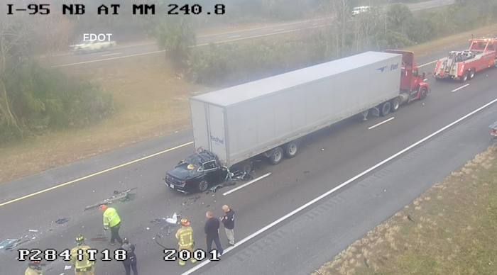 Man killed in rear-end crash on I-95 in Volusia County