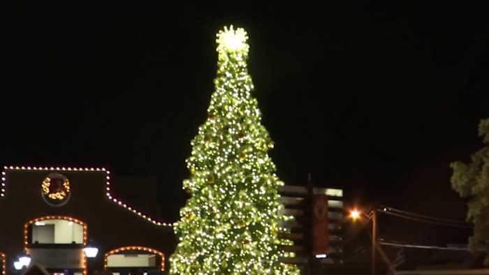 Families ring in the holidays with the annual Christmas Tree Lighting and Parade in Salem