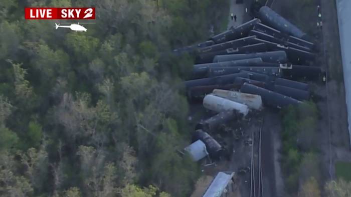 2 dozen rail cars involved in Rosenberg train derailment, causing major traffic delays in Richmond