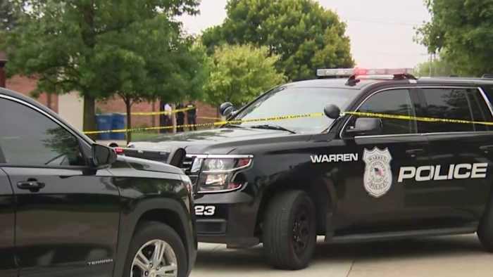 2 women found dead in Warren kitchen hadpact bought gun day