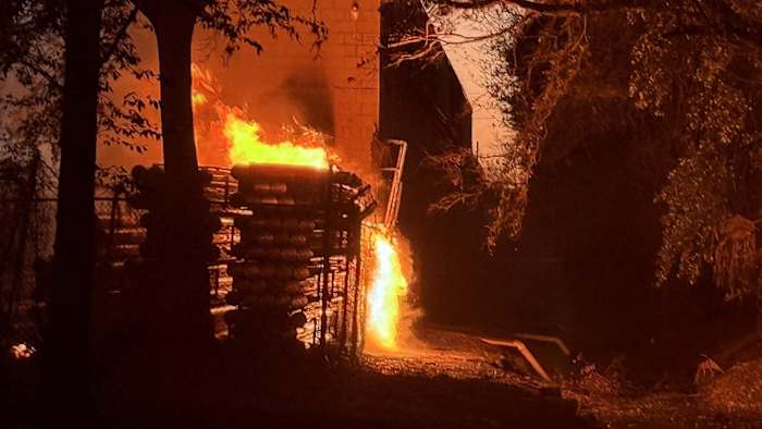 No injuries reported after crews extinguish ‘plastic fire’ outside of Orlando business