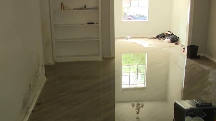 KPRC2 helps woman living in apartment filled with sewer water