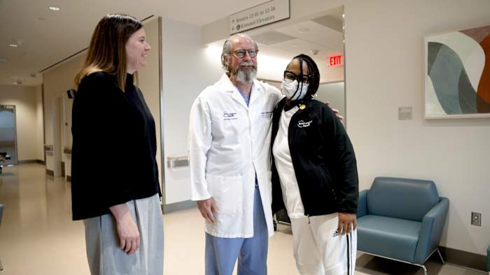 Alabama Woman Receives Pioneering Pig Kidney Transplant