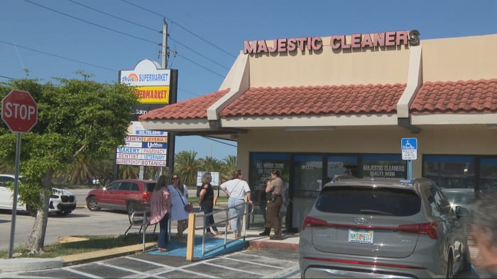 Customers furious after evicted Miami-Dade dry cleaners wouldn’t give back their clothes