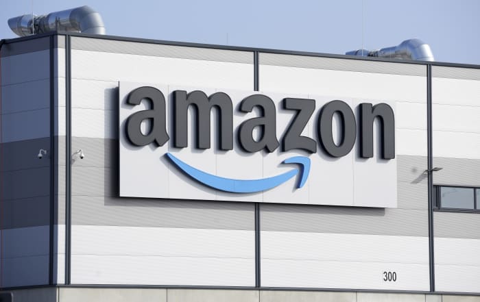 La France inflige une amende de 35 millions de dollars à Amazon pour surveillance « excessive » des employés de l'entrepôt