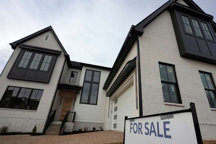US home sales flat in April as lackluster spring homebuying season lurches forward