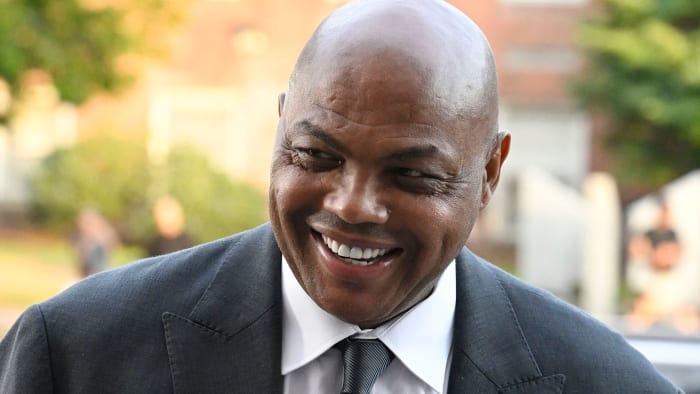 Charles Barkley mocks Galveston beaches, jabs San Antonio after Pelicans’ loss to Thunder