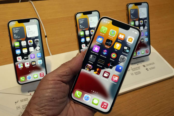 OK, we can relax. The iPhone ‘hang up’ button might not be moving much after all