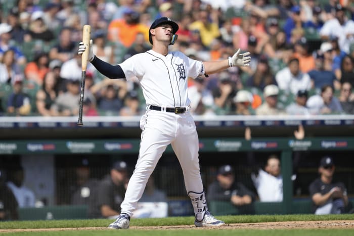 Tigers slug their way past Red Sox, 6-2