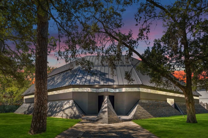 ‘Most iconic home in Houston’: Famed Darth Vader digs up for grabs once again