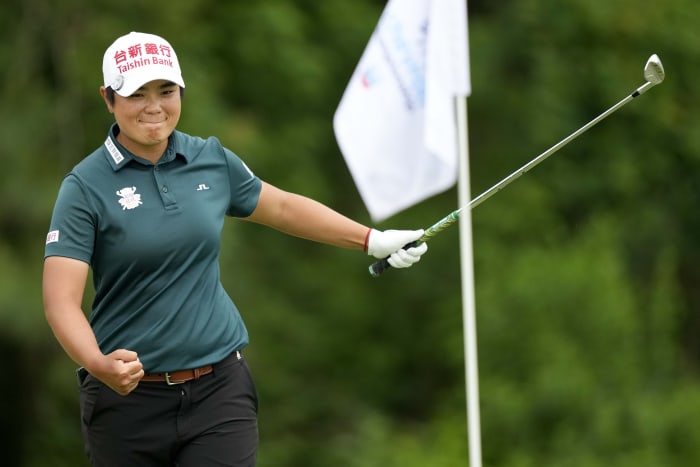 Ruixin Liu posts best round of the year to lead LPGA in Cincinnati