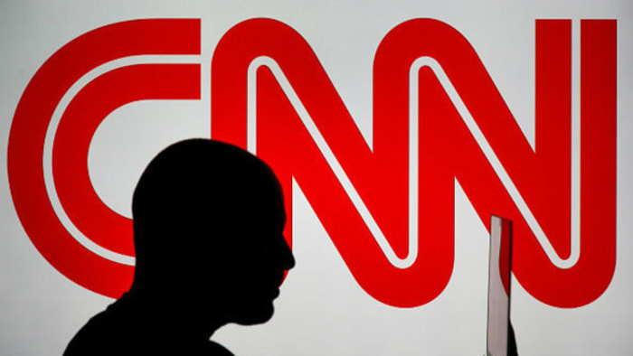 CNN chief apologizes to employees for distracting from work
