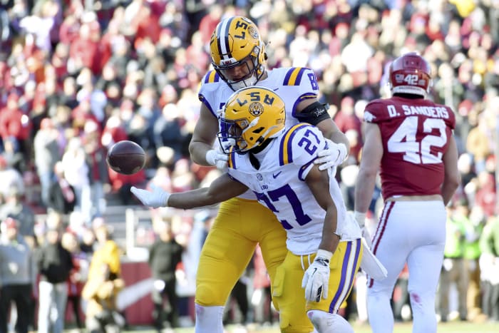 No. 1 Georgia romps into playoff with 50-30 SEC win vs LSU