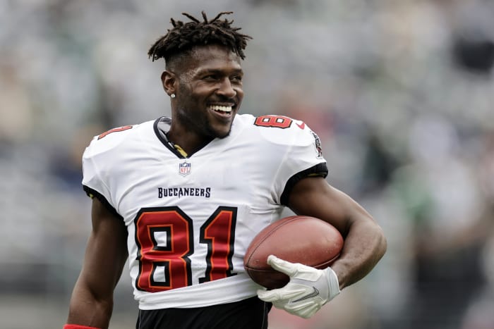 Antonio Brown calls Tom Brady 'his friend,' rips Bruce Arians in