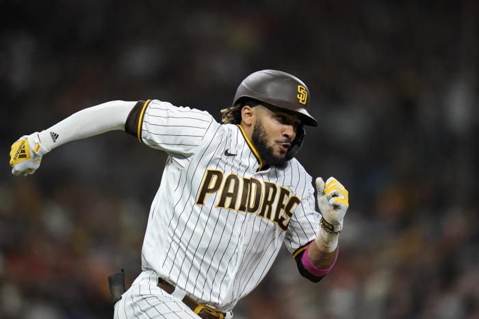 9 Padres pitchers blank Cardinals 4-0 in Game 3, reach NLDS