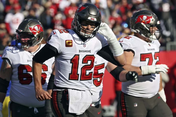 Road warriors: Bucs win 31-26 at Green Bay, reach Super Bowl