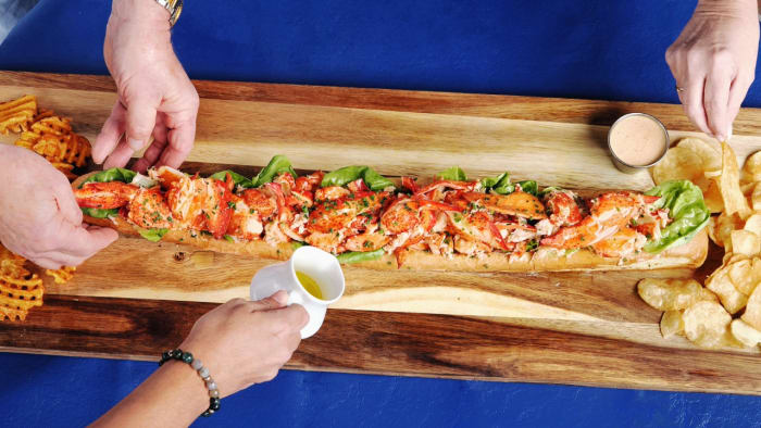 Apopka is home to biggest lobster roll in Florida. Here’s where you can find it