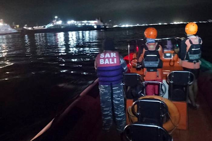 53 Dead 61 Missing After Ferry Sinks Near Bali Strait