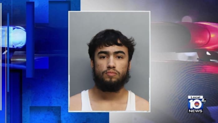 Man, 20, accused of battering, choking pregnant wife in Opa-locka - Vimarsana News