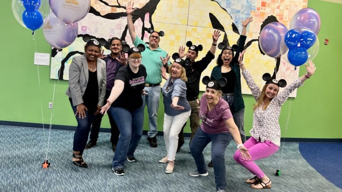 Disney ehrt lokale Lehrer und Organisationen mit besonderen Spenden