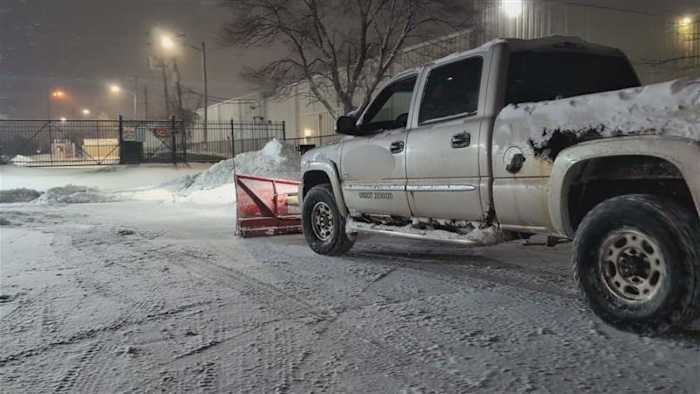 Metro Detroit snowplow driver explains how cleanup works