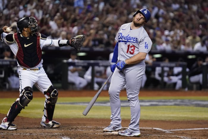 Dodgers 1st team to clinch a playoff spot, rout Padres 11-2