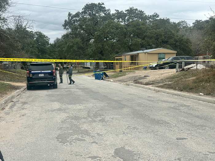 <a href="https://www.ksat.com/news/local/2025/02/28/pleasanton-police-arrest-2-juvenile-suspects-in-connection-with-double-homicide/" target="_blank">Pleasanton police arrest 2 juvenile suspects in connection with double homicide</a>