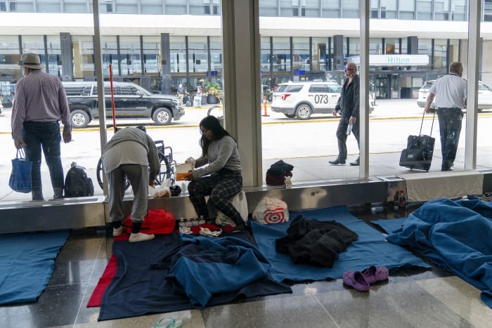 Big city mayors get audience with administration officials to pitch a request for help with migrants