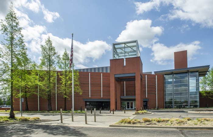 Zekelman Holocaust Center welcomes visitors for free in honor of Holocaust Remembrance Day