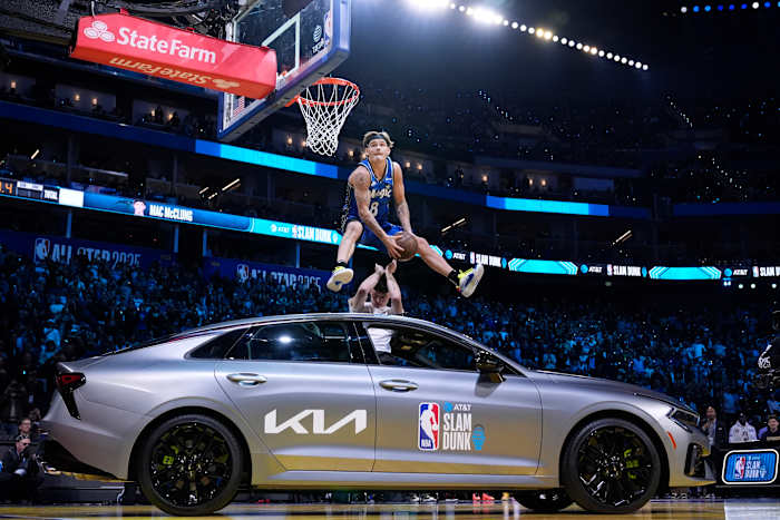 Mac McClung pulls off 1st NBA dunk contest three-peat