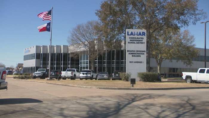 বিভাগের নেতৃত্বে অস্থিরতার মধ্যে দুই লামার সিআইএসডি পুলিশ অফিসার তদন্তাধীন।